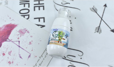 温和防晒小奶瓶，为孩子娇嫩肌肤遮阳