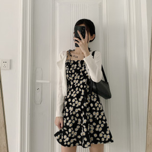 衣服女2020新款潮女春装裙子复古小雏菊连衣裙女夏收腰显瘦吊带裙