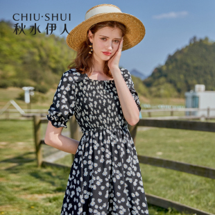 秋水伊人连衣裙夏装2020年新款女装少女风小雏菊印花修身小黑裙女