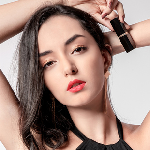 口红小众品牌李佳推荐不掉色不沾杯不脱色学生款琦显白专柜正品女